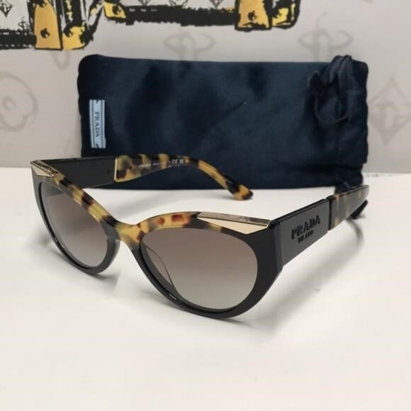 New Authentic Prada Tortoise and Black Women's Sunglasses PR03W 01M-0A7 - Picture 5 of 12